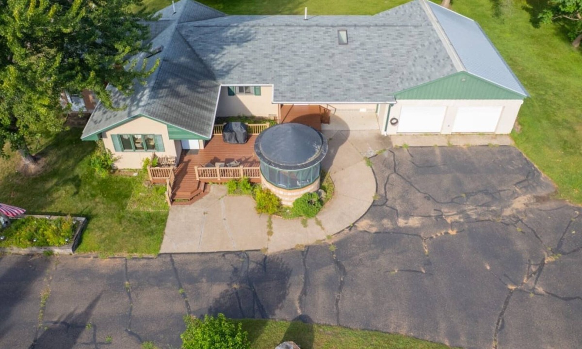 Webster House | Fir Street Retreat - Webster