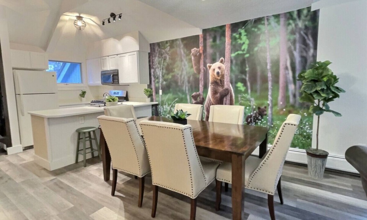 Killington Condo | FirBear- AC, Pool, Hot Tub, Sauna, Tennis, Gym