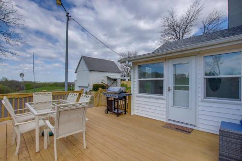 Colfax House | Fire Pit & Amazing Views! 15-Acre Colfax Farmhouse