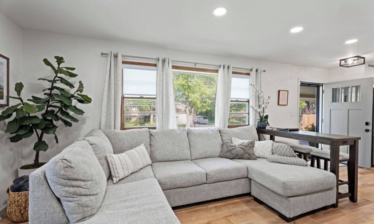 Wichita House | Fire Pit, Fully Stocked, Family-Friendly Oasis