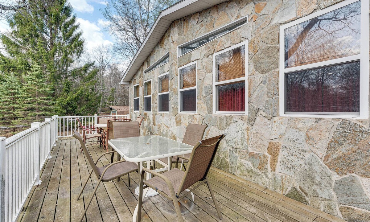 Briar Crest Woods House | Fire Pit, Gas Grill: Pet-Friendly Blakeslee Home!