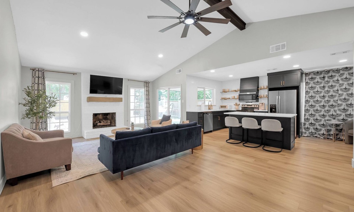 Grogan's Mill House | Fire Pit * Grill * Hammock * King Bed
