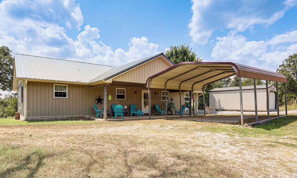 Hardy House | Fire Pit Retreat Near Spring River