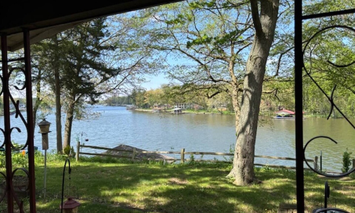 Monticello Cottage | Firefly at Lake Shafer