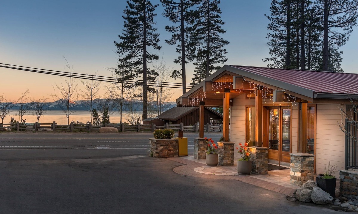 Tahoe Vista Hotel | Firelite Lodge
