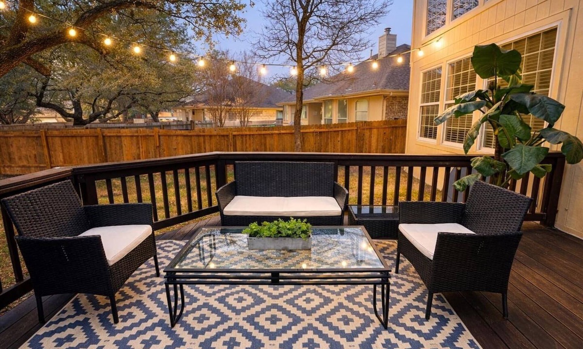 Deer Creek Ranch House | Fireside 4BR Retreat | Fireplace, Fire Pit, BBQ