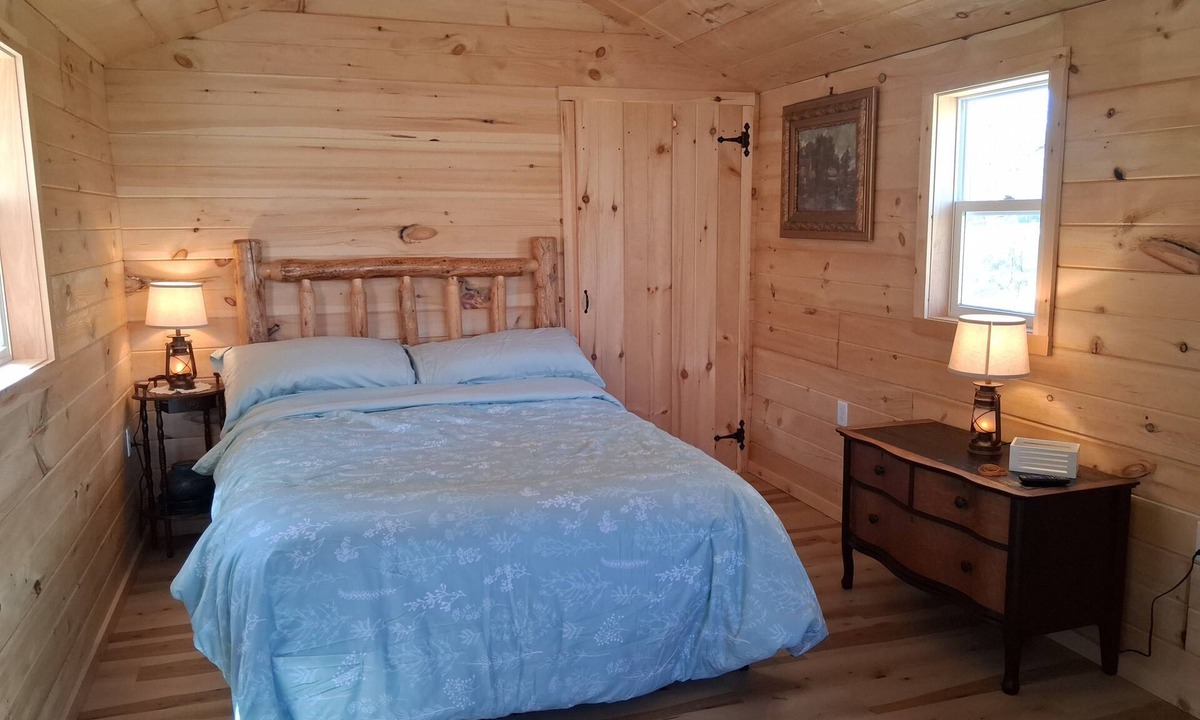Port Crane Cabin | Fireside Cabin at Osborne Creek