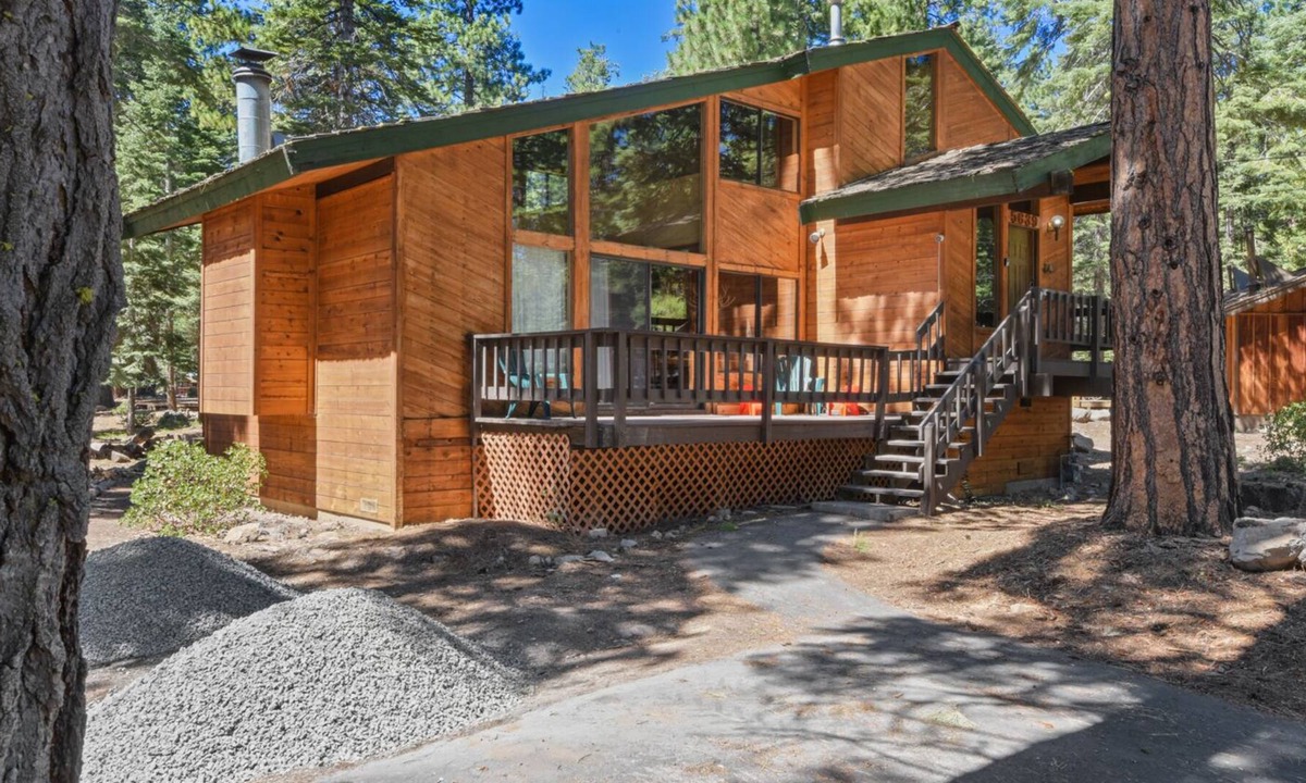 Carnelian Bay Cabin | Fireside Chalet - Dog-Friendly, Walk to Lake, Ski
