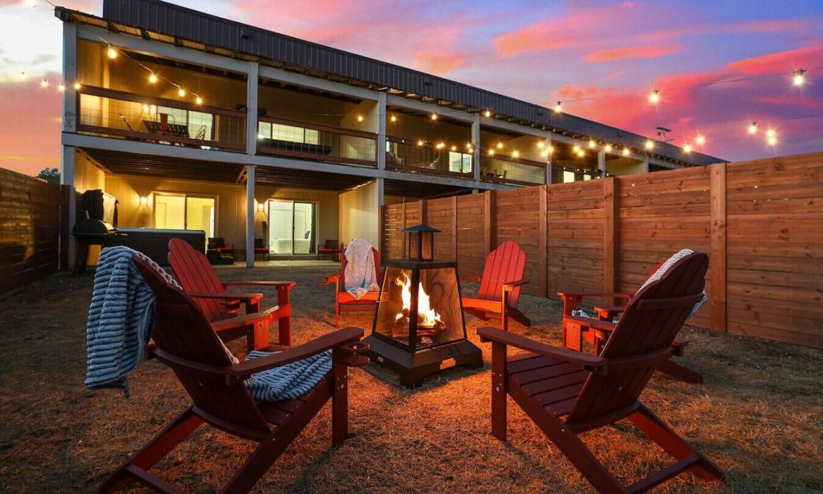 Custer Villa | Fireside Haven | Hot Tub + Downtown Walkable