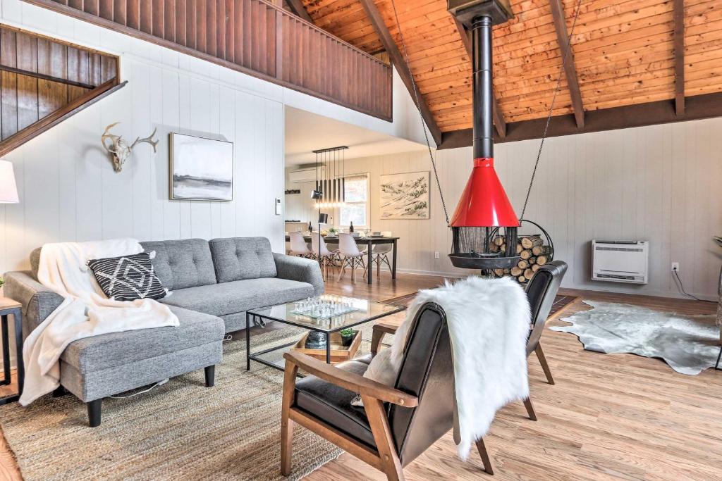 Mount Jackson House | ‘Fireside Lodge:’ A-Frame in Bryce Resort w/Decks