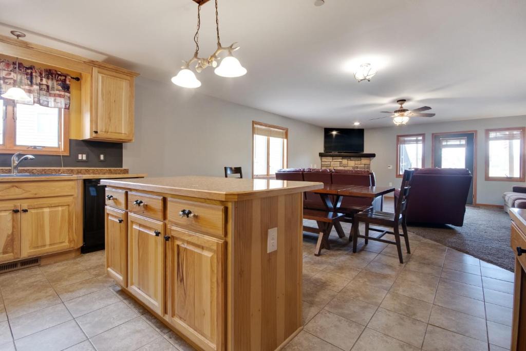 Arkdale Apartment | First Floor 3 BR Condo, Northern Bay Golf Course