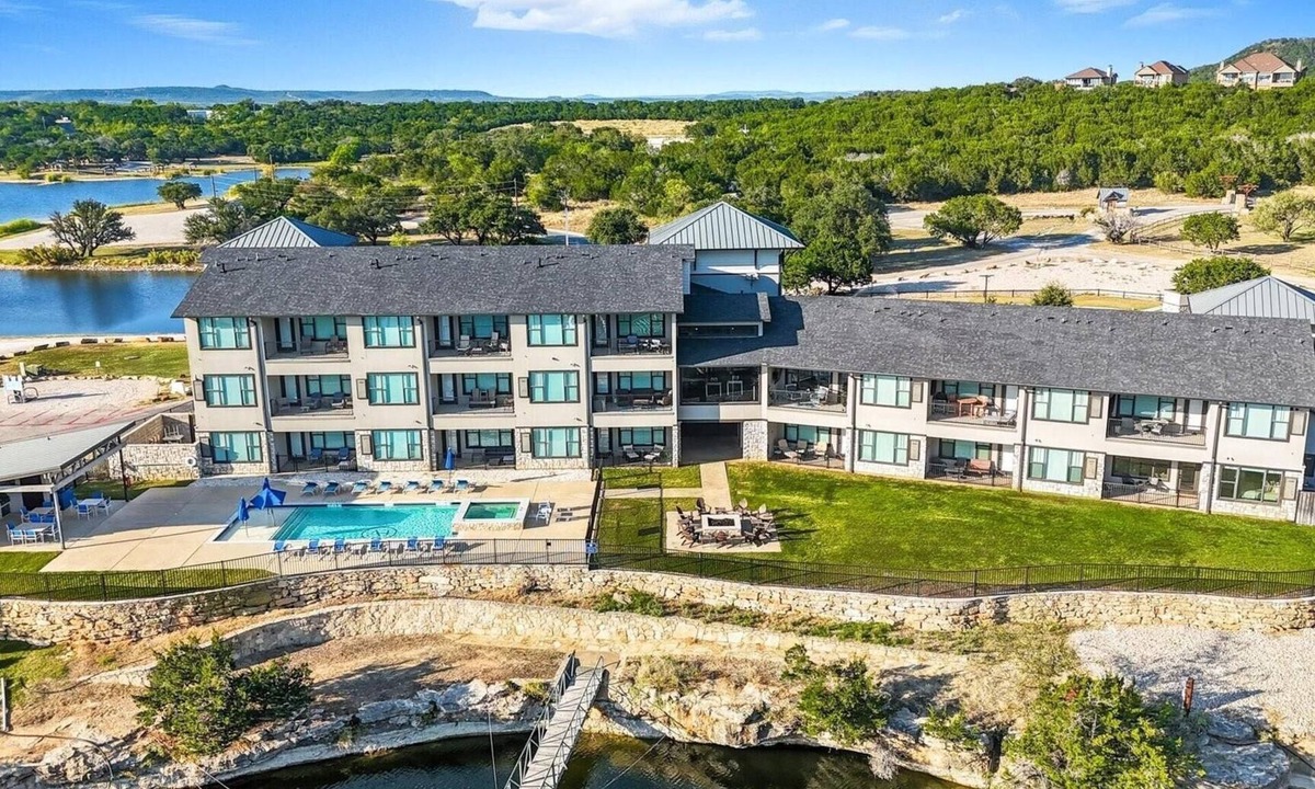 Graford Condo | First Floor Lakefront Possum Kingdom Condo - Marina Access - Pool, Hot Tub, Gym