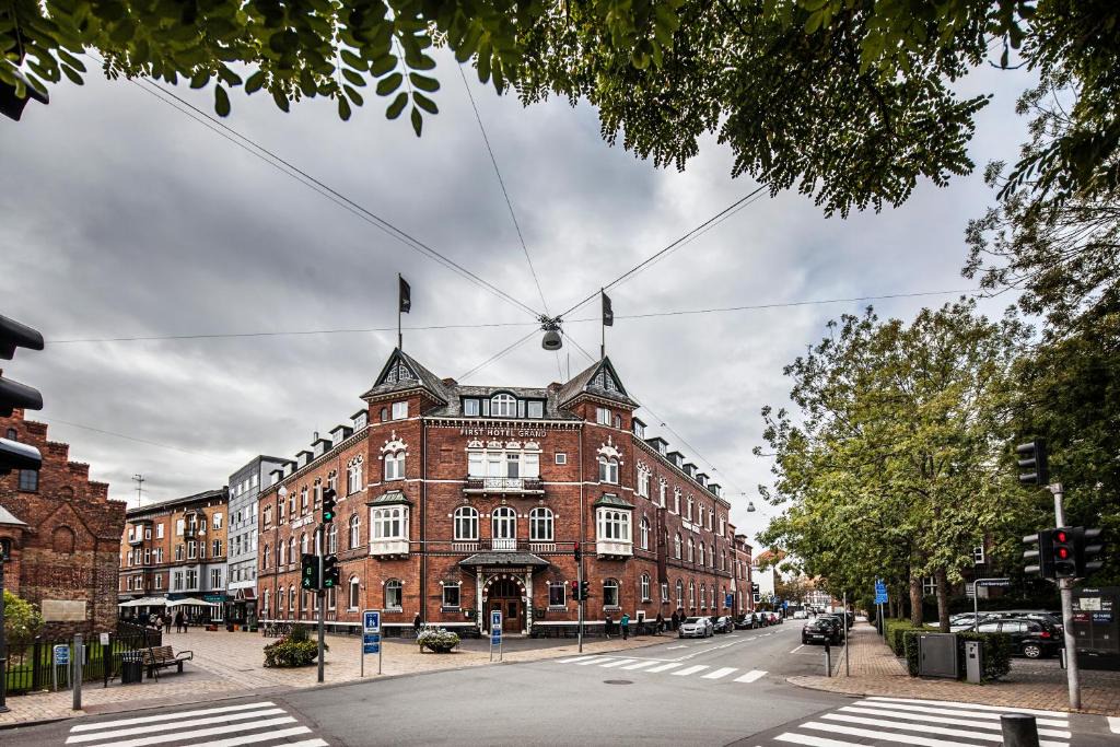 Odense Hotel | First Hotel Grand