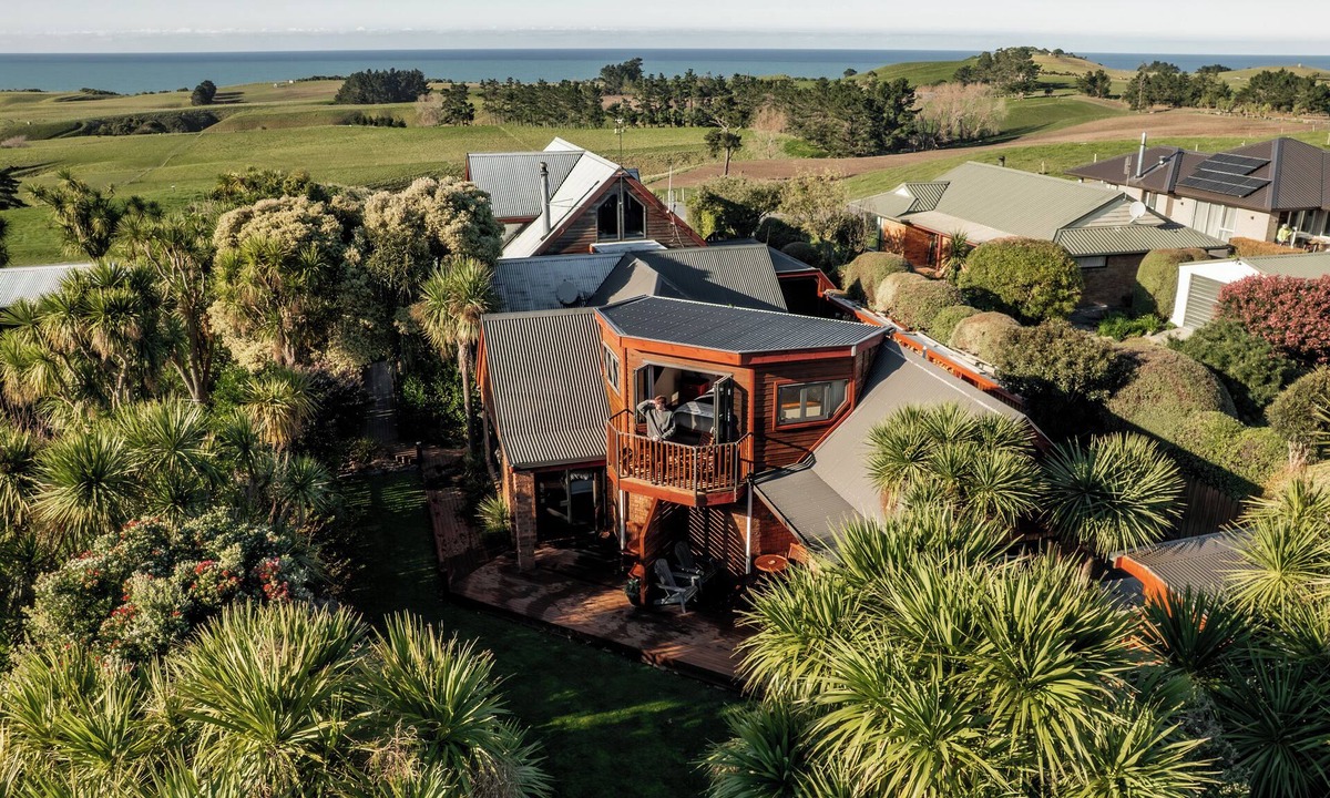 Kaikoura Apartment | First Light Kaikoura - Unit 2 - KK9536/2