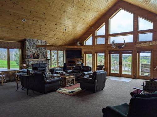 Danforth Bed & Breakfast | First Settlers Lodge