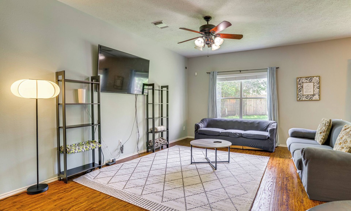 Humble House | Fish & Hike: Pet-Friendly Humble Home w/Yard