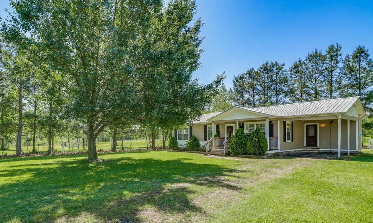 Atkins House | Fish/Hike/Relax near Lk Dardanelle/Mt. Petit Jean