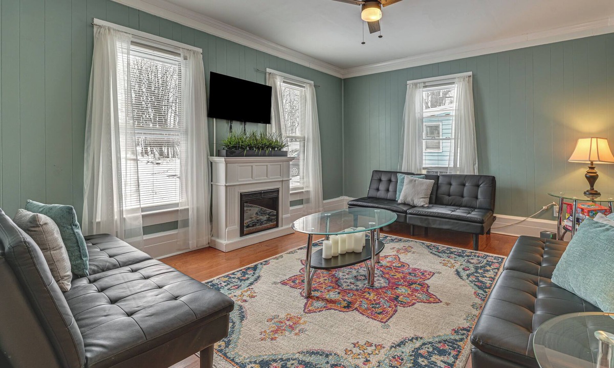 Seneca Falls House | Fish, Sip & Explore! Home < 1 Mi to Cayuga Lake