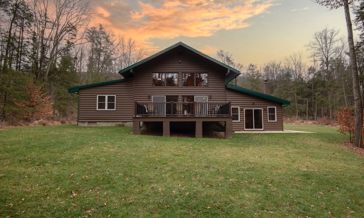 Woodward House | Fisher Mountain Retreat