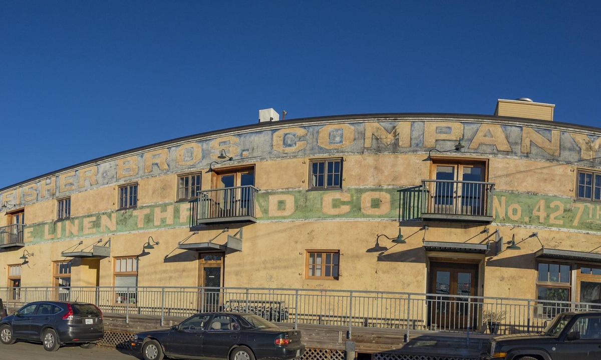 Astoria Condo | FisherBros Flats 202