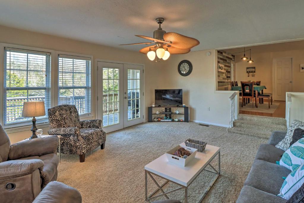Bull Shoals House | Fisherman-Friendly Bull Shoals Escape on Lakefront