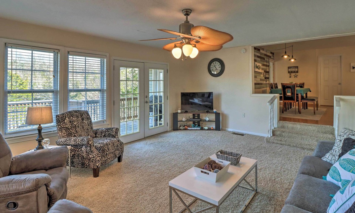 Bull Shoals House | Fisherman-Friendly Bull Shoals Escape on Lakefront