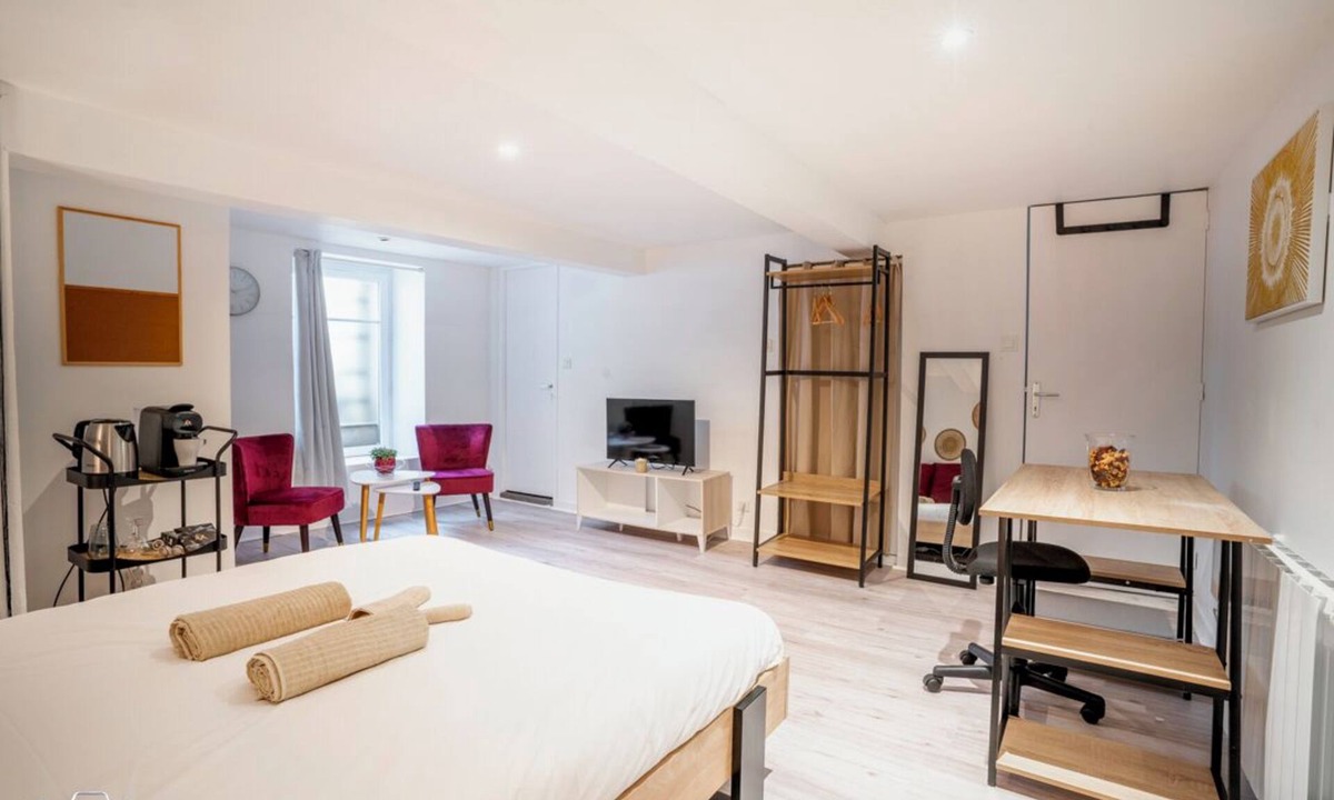 Trentemoult Apartment | Fisherman'Hut - Nantes on the river bank