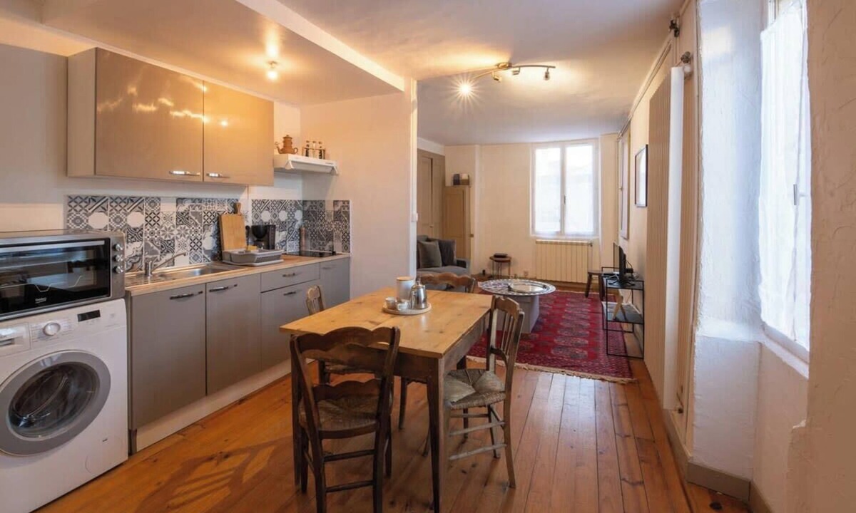 Argenton-sur-Creuse Apartment | Fisherman's House/Cozy Duplex