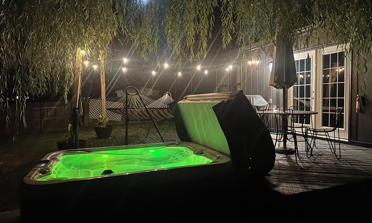 Fishers House | Fishers Getaway Hot Tub Walk to Dining Pets Welcome
