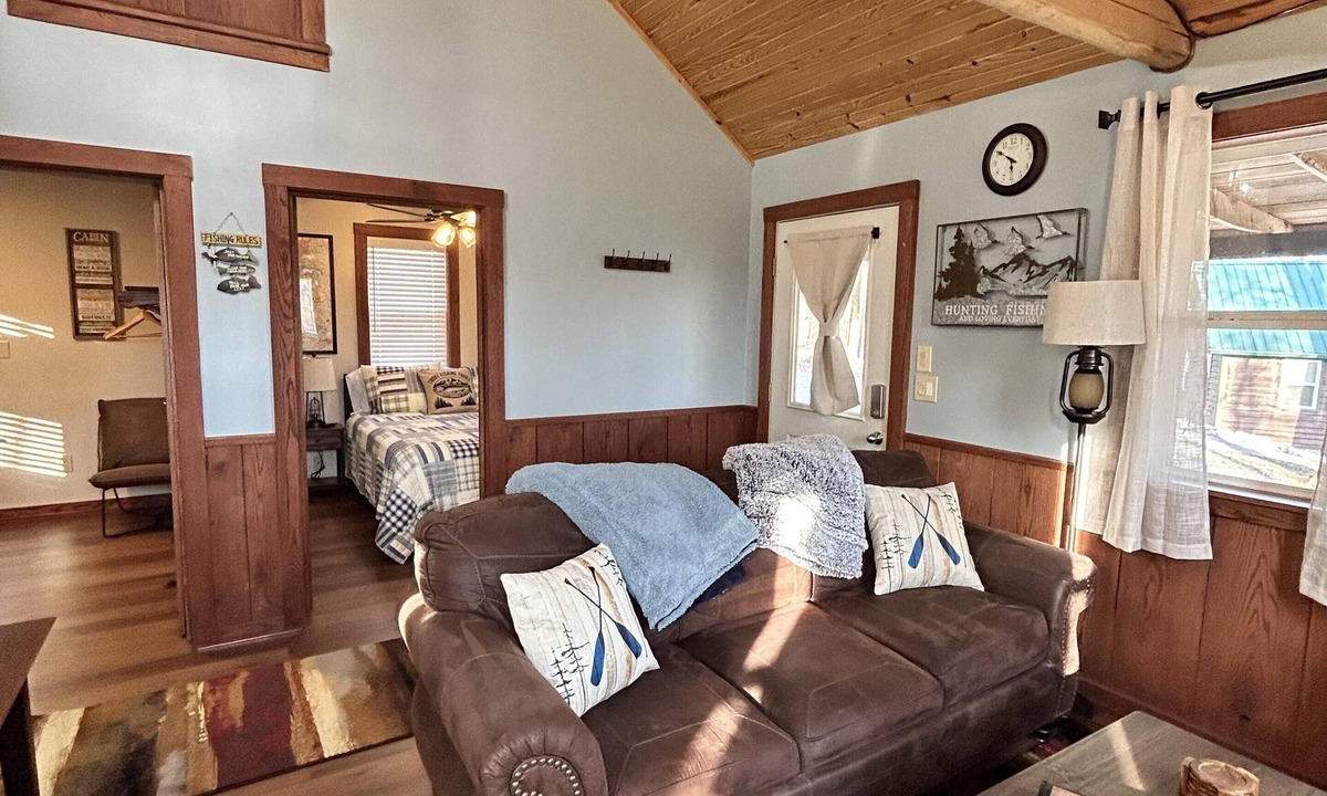 Cadiz Cabin | Fishin' Hole