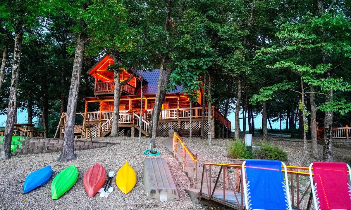 Goodson Cabin | Fishing Boats Coming Spring '26! Macks Creek Cabin