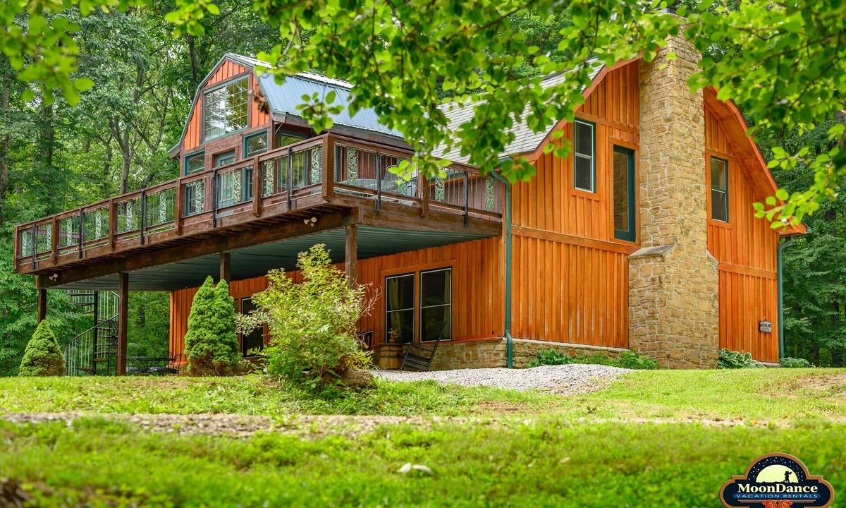 Trafalgar Cabin | Fishing pond, 15 minutes to Nashville