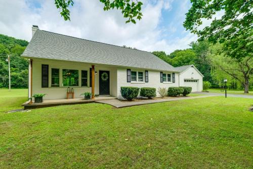 Glace House | Fishing Trips & Waterfall Hikes! Alleghany Cottage