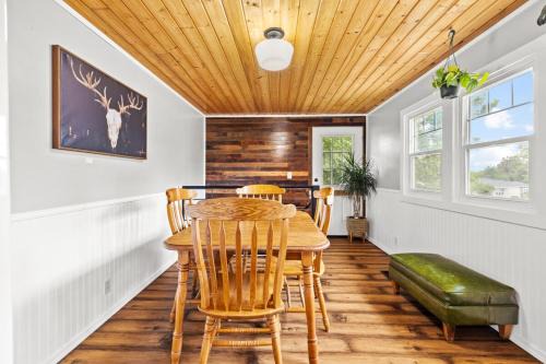 Boardman House | Fishing & Work-Friendly In A Prime Location