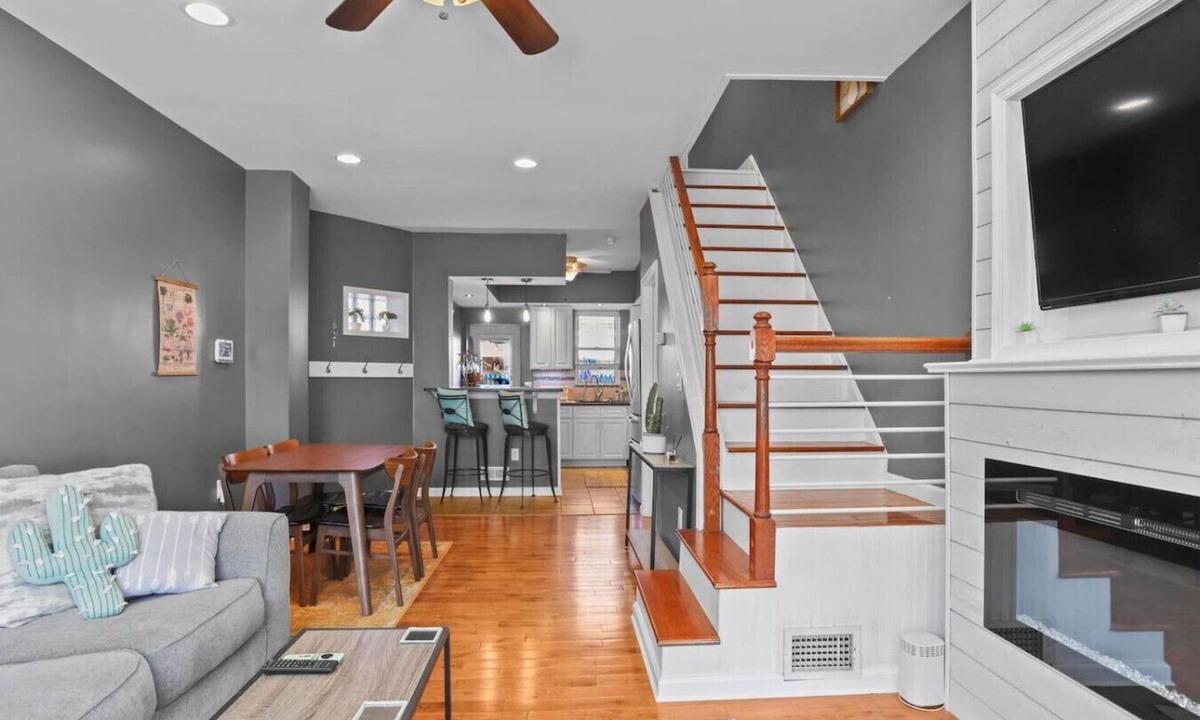 North Philadelphia Villa | Fishtown Fun 2BR Fireplace