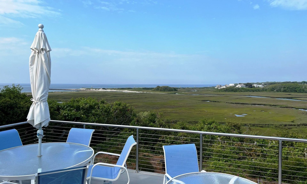South Chatham House | FIVE BEDROOM - AMAZING WATER VIEWS OF NANTUCKET SOUND, MINUTES TO ASSOCIATION BEACH