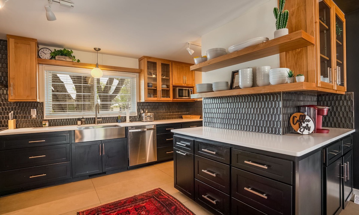 Northeast Heights House | Five Bedroom Charmer Close to Uptown