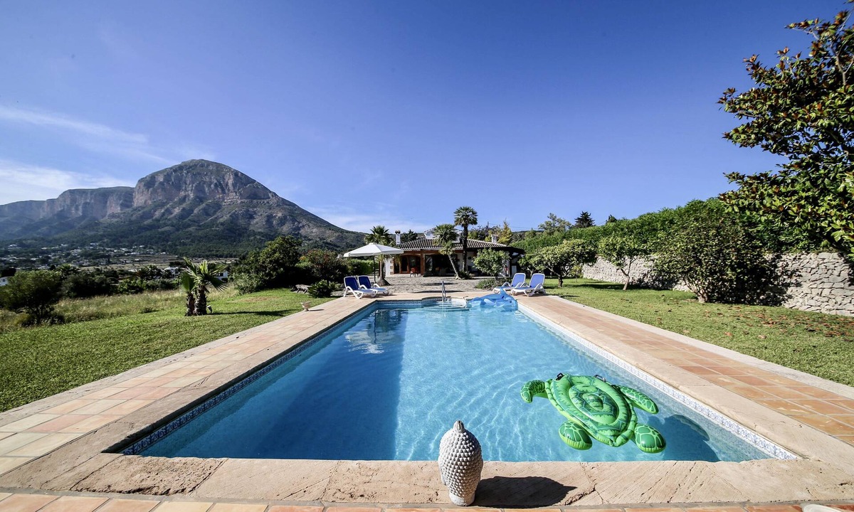 Javea Villa | Five stars reviews - Peaceful - Fantastic pool - Privacy & Long views