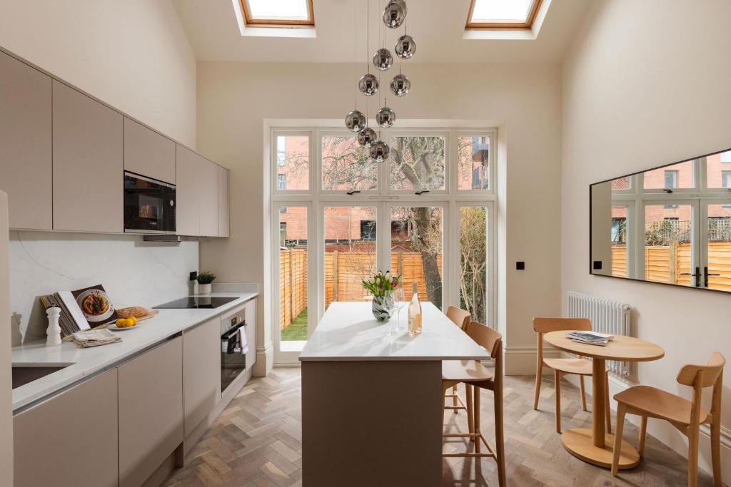 West Hampstead Apartment | FiveM West Hampstead - South
