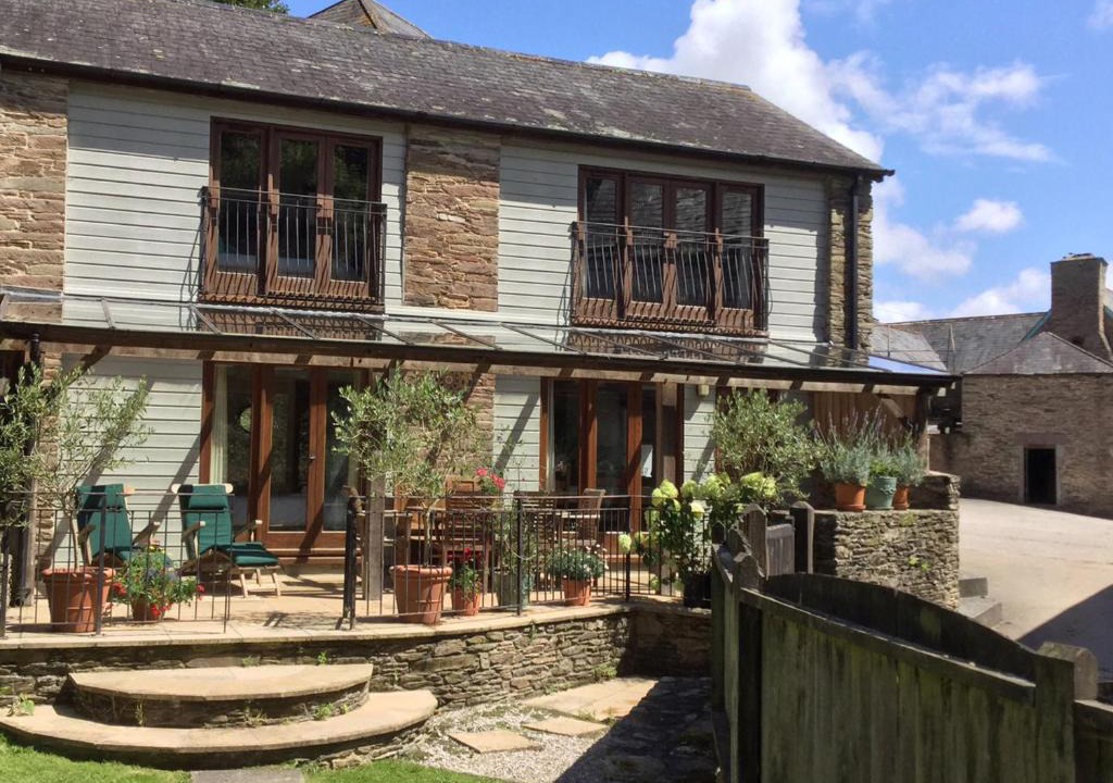 Kingsbridge House | Fixit Cottage