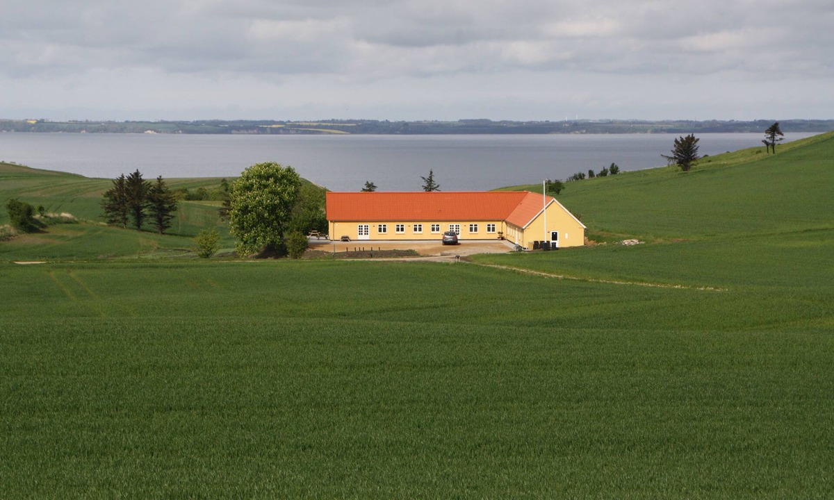 Nykobing Mors House | Flade/Mors. Camp school located located just 400m. to Hanklit and Salgjerhøj.