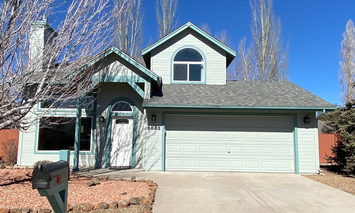 Walnut Meadows House | Flagstaff House 7person spa Snowbowl Grand Canyon Sedona Golf Hiking Fishing A/C