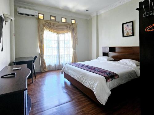 Padang House | Flamboyan House