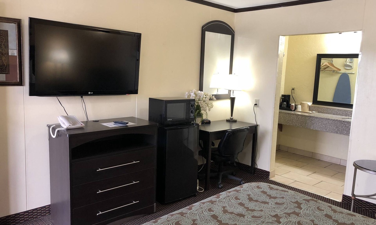 Elk City Hotel | Flamingo Inn