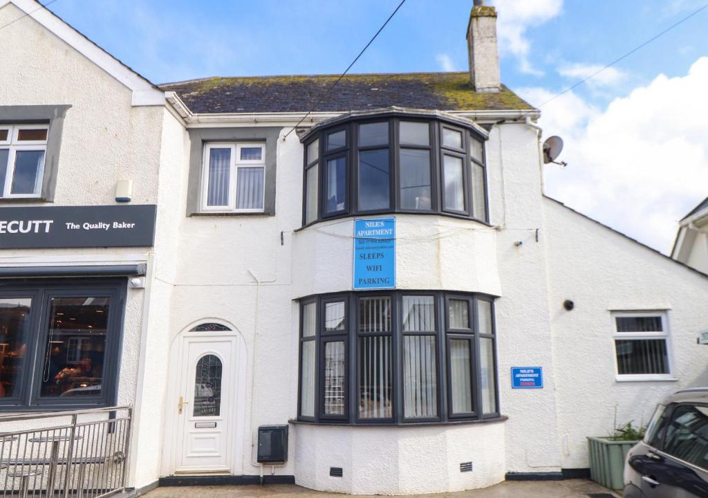 St Merryn Apartment | Flat 1 Niles Place