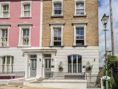 Bournemouth City Centre Apartment | Flat 4 - Hengistbury