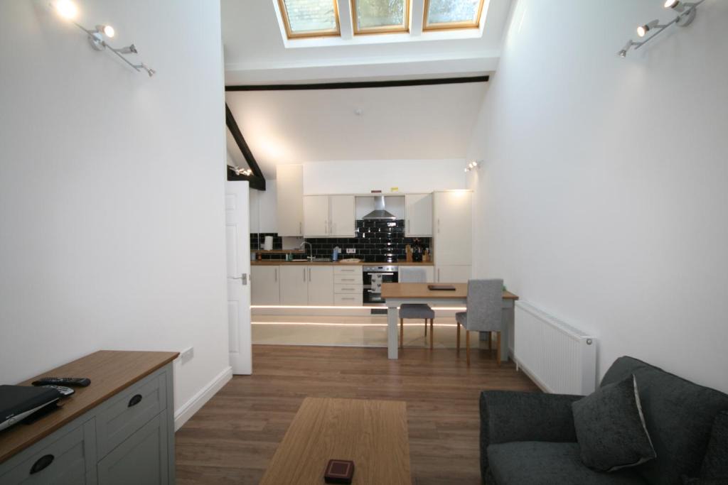 Newmarket Apartment | Flat 5, 124 High Street
