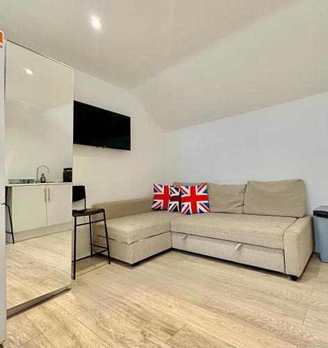 Earlsfield Apartment | Flat C Garratt Lane