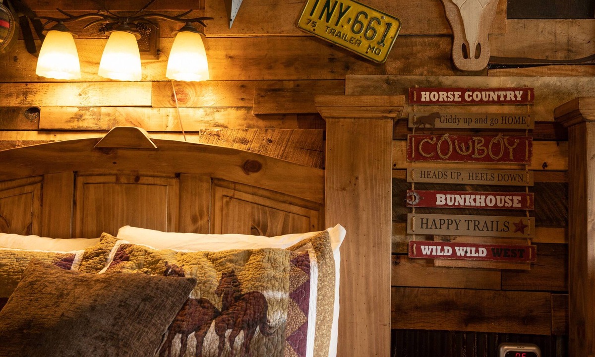 Cape Fair Hotel | Flat Creek Lodge