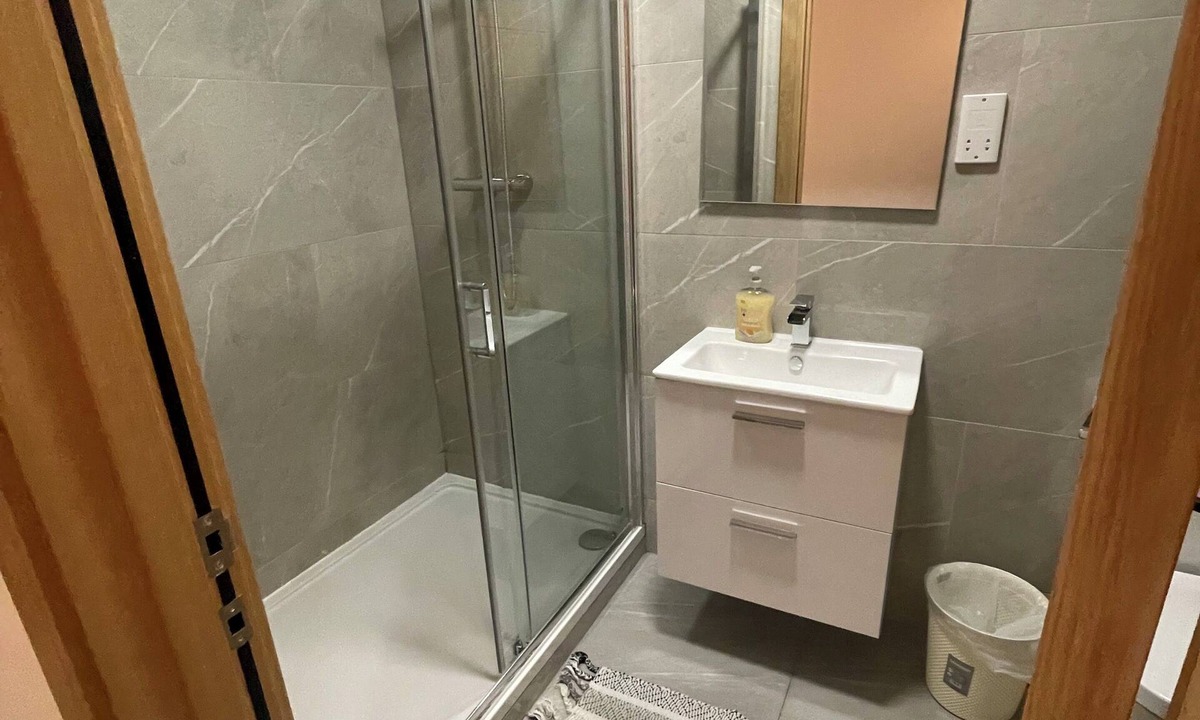 Leigh Apartment | Flat in Leigh